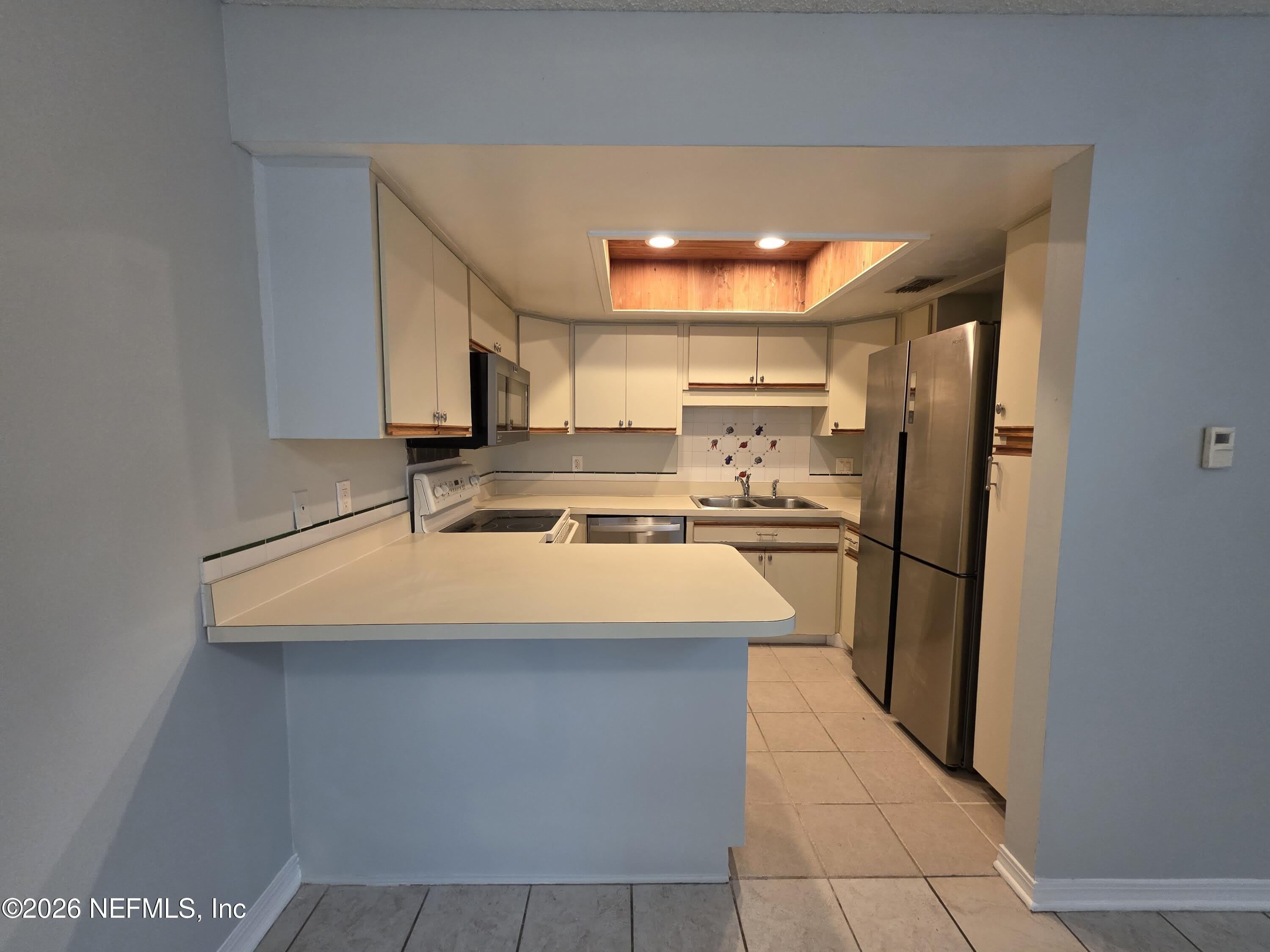1301 W DEFENDER Court – photo 4