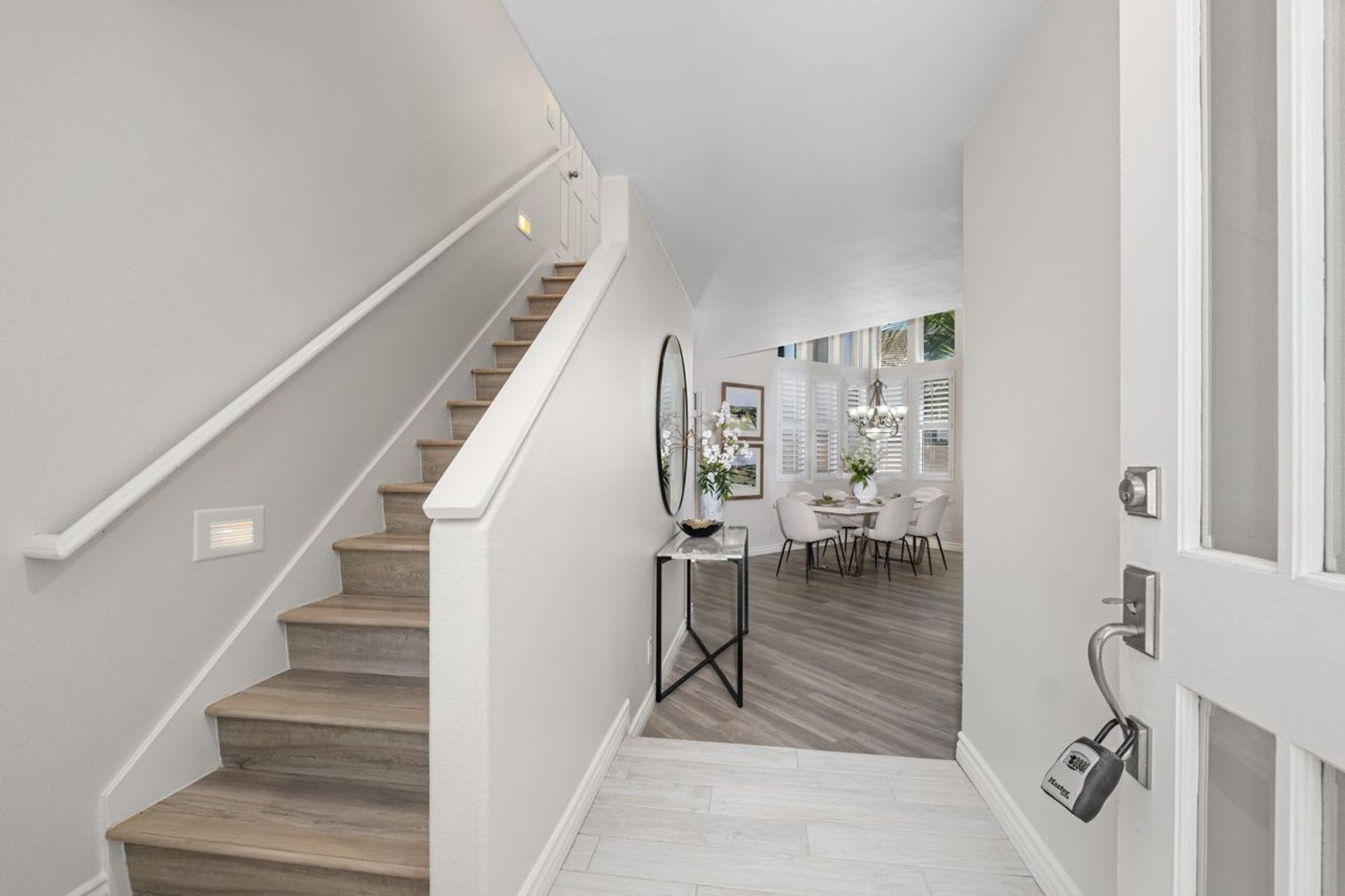 Gorgeous Newly Remodeled Townhome in Exclusive Gated Community – photo 3