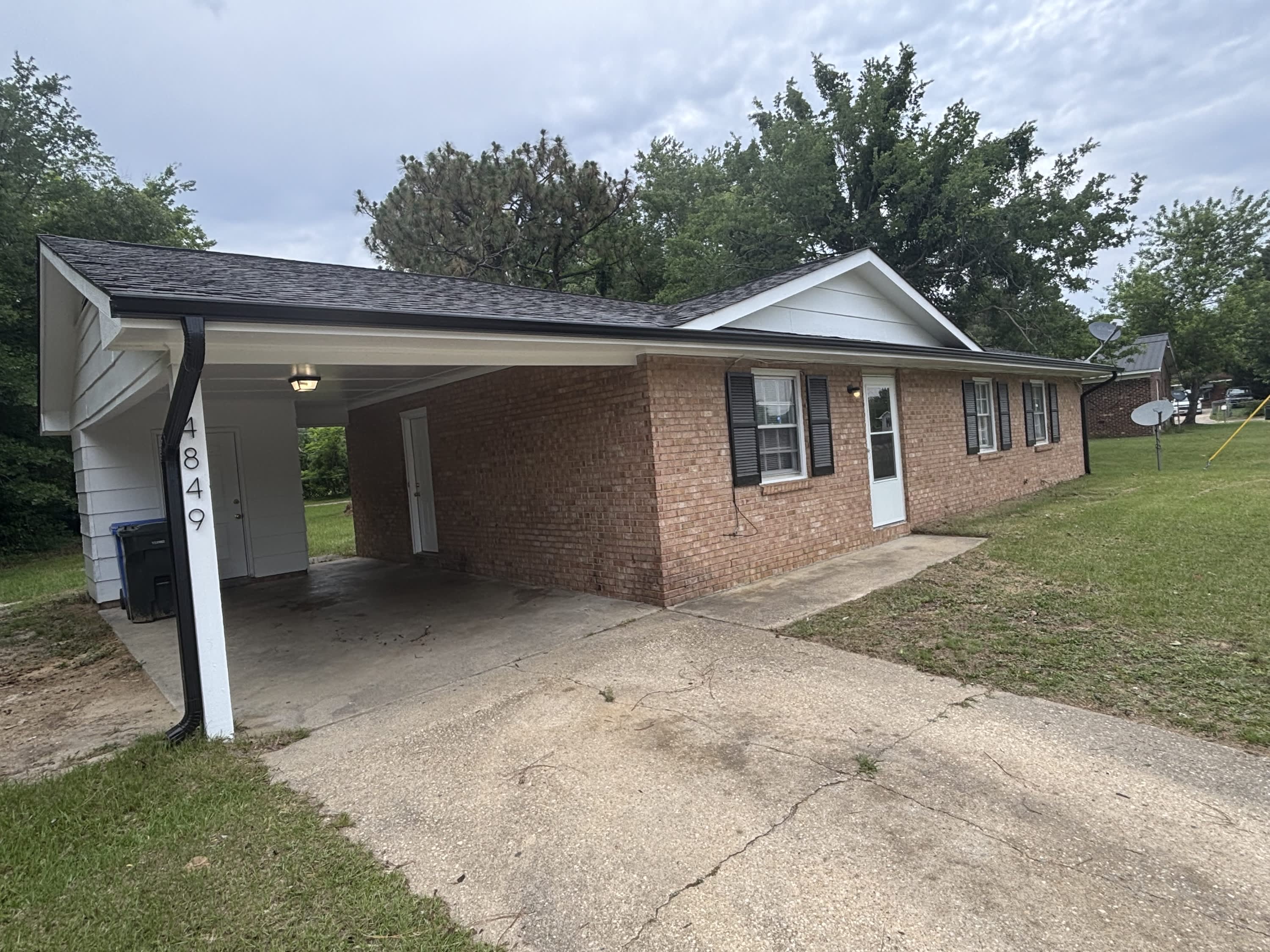 4849 Rosehill Road – photo 2