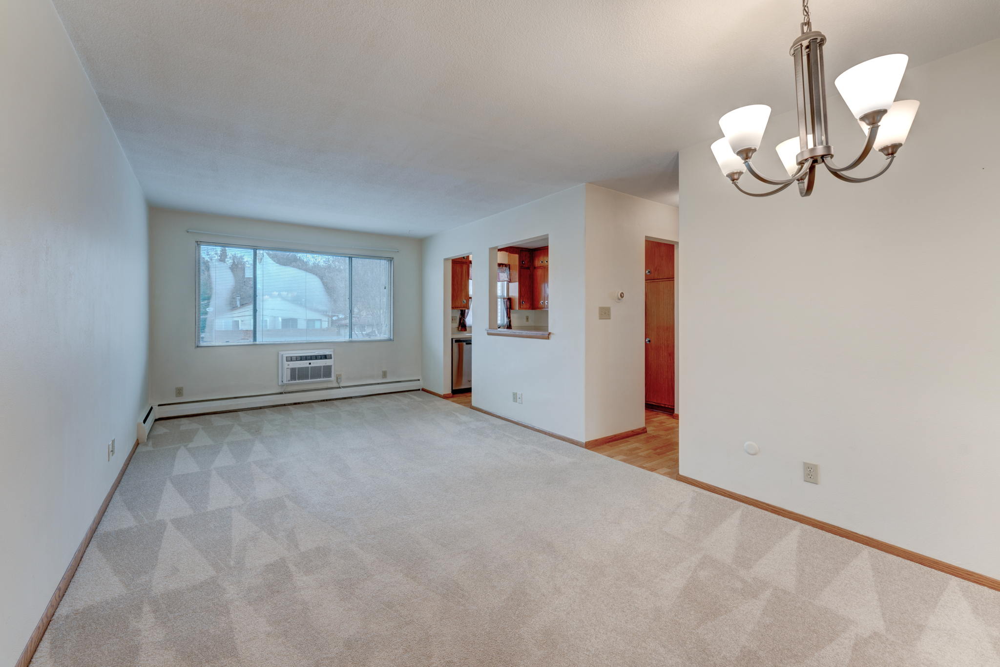 1344 Saint Paul AvenueApt 17 – photo 2