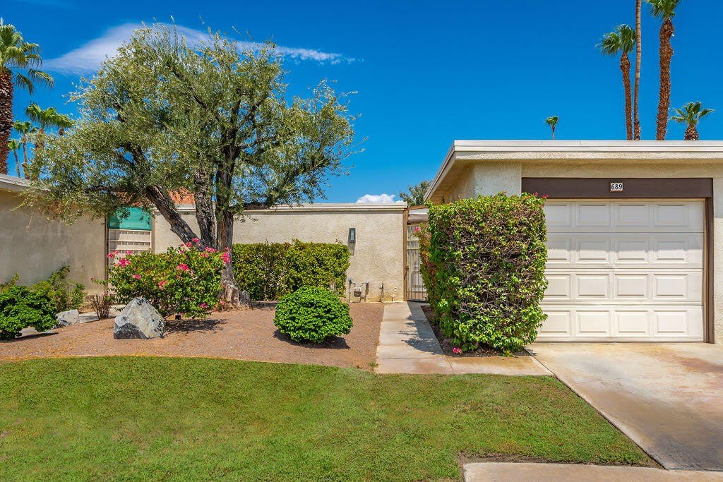689 N Majorca Circle – photo 2