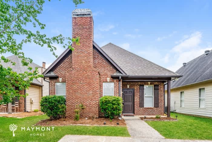 1104 Washington Drive – photo 1