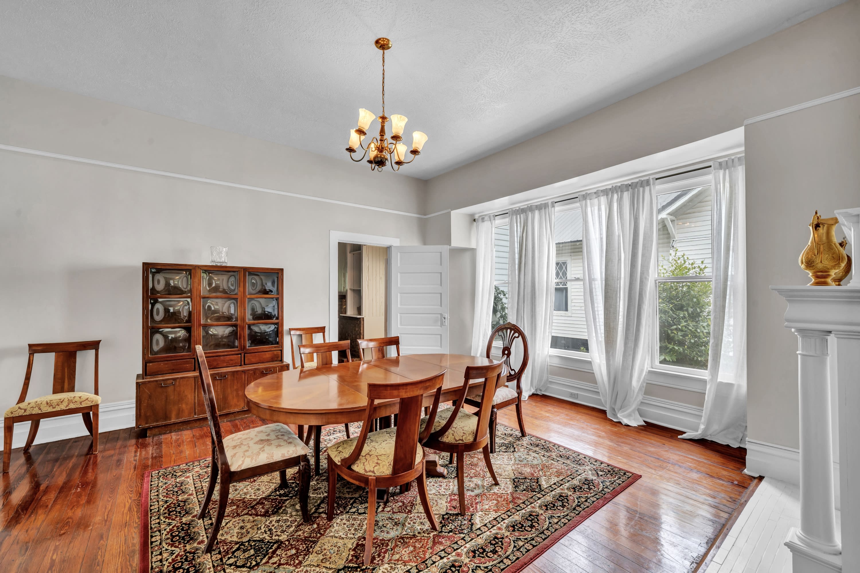 527 Harrold Avenue – photo 3