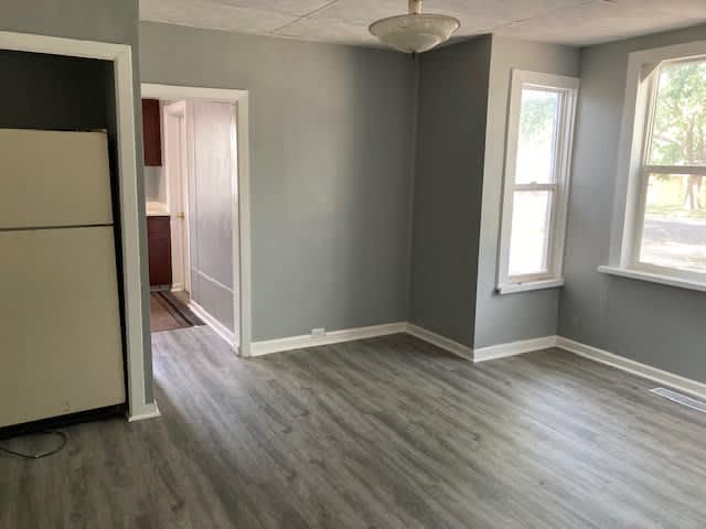304 West 8th Street – photo 4