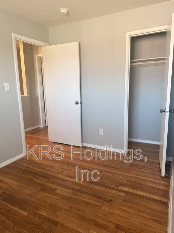 4211 Orcutt Ave – photo 3