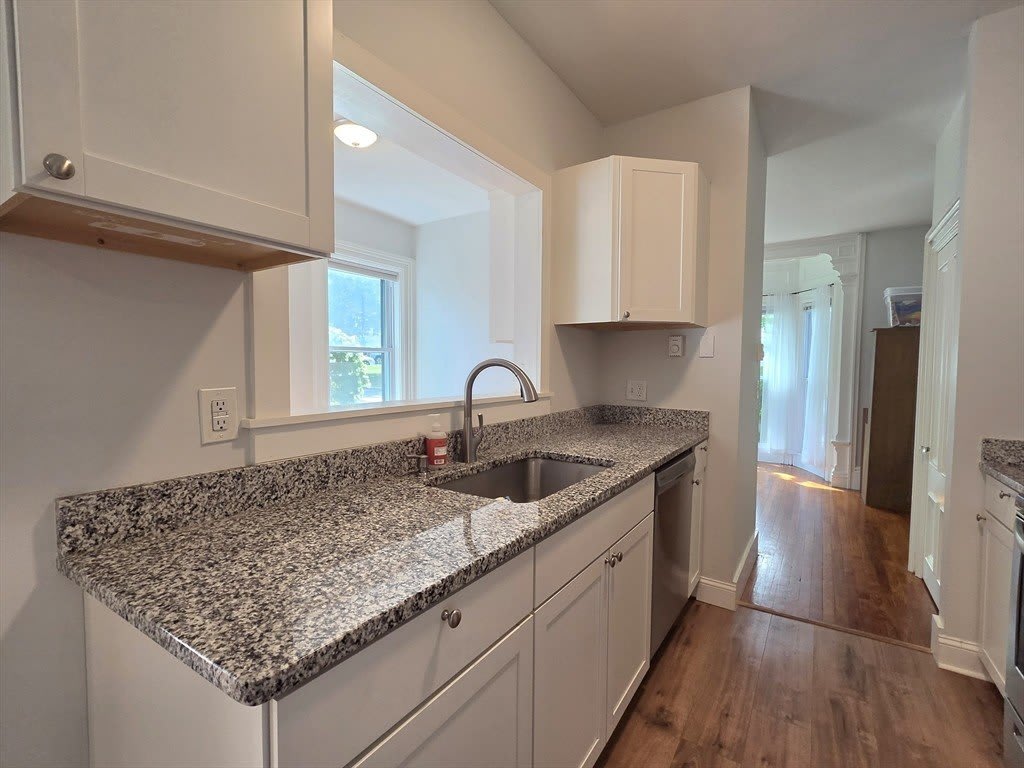 2 Oak Street – photo 4