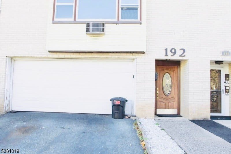 192 PARK ST UNIT 2 – photo 3