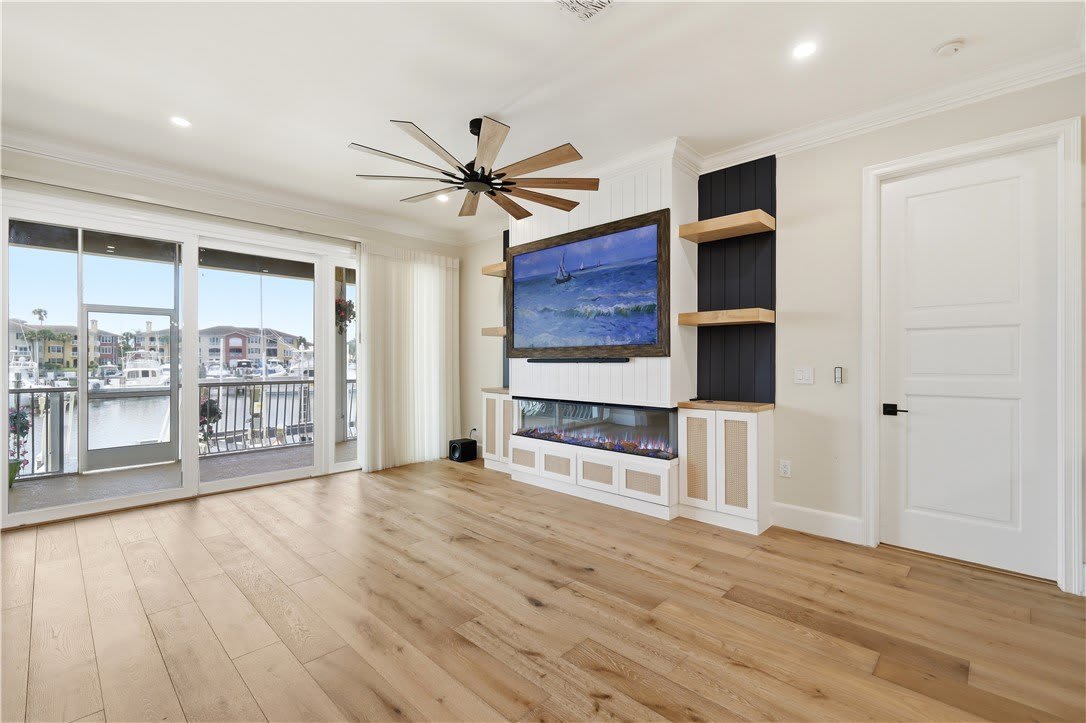 5545 E Harbor Village Drive – photo 4