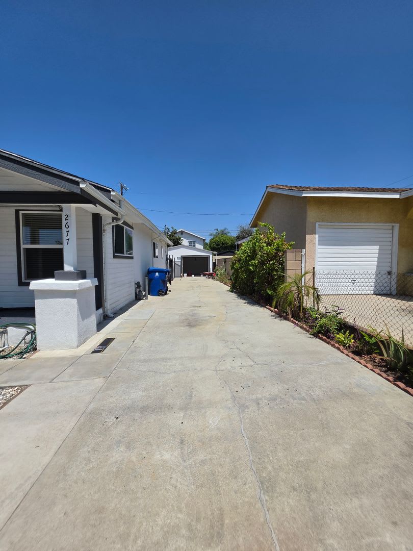 Charming Remodeled 2 Bed 2 Bath Craftsman Home In Cypress Park Garage Open Floor Plan Modern Upgrades Small Pets Welcome – photo 5