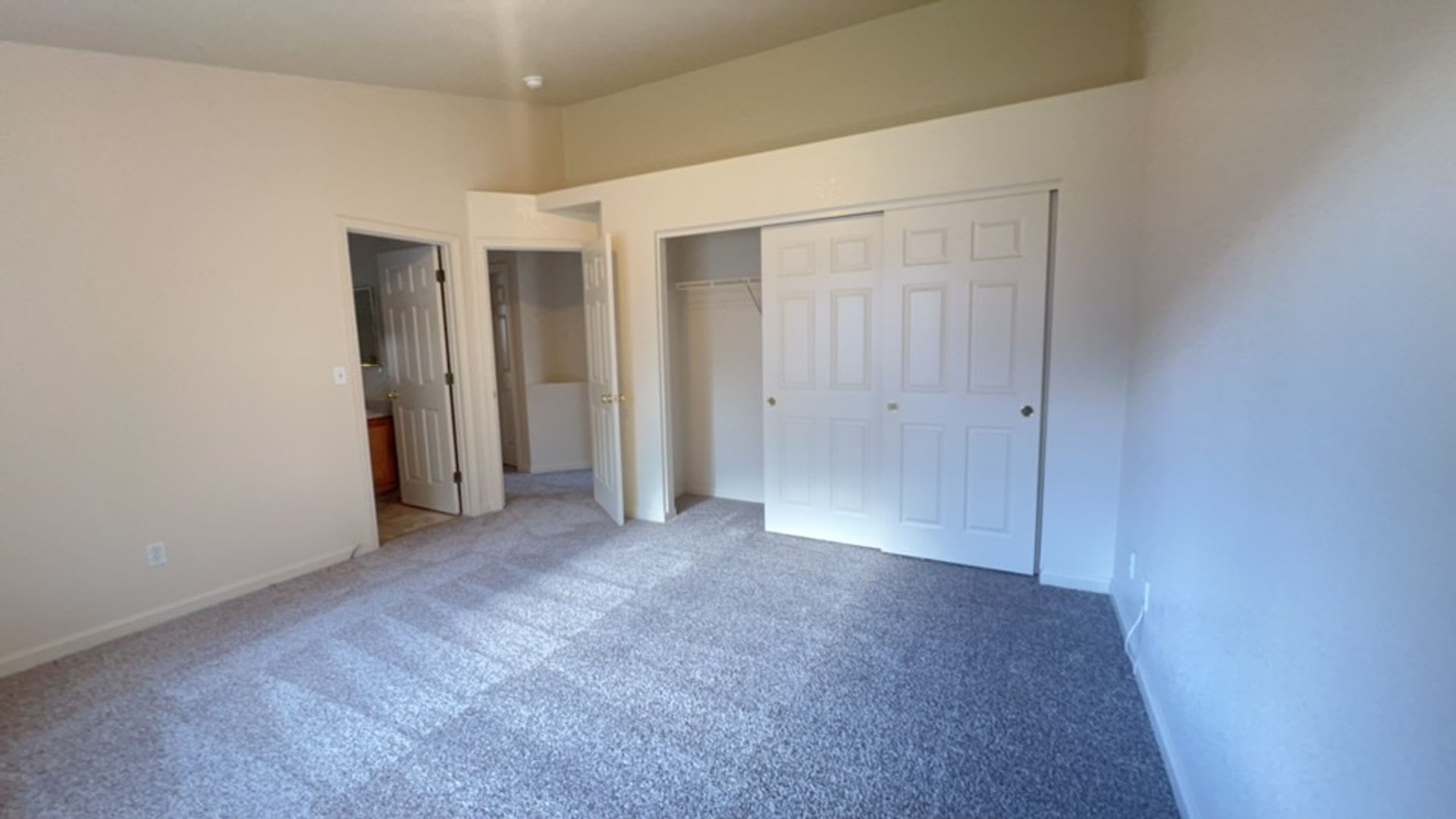 Charming 3/2/2 Home in Gardnerville *MUST SEE* – photo 5