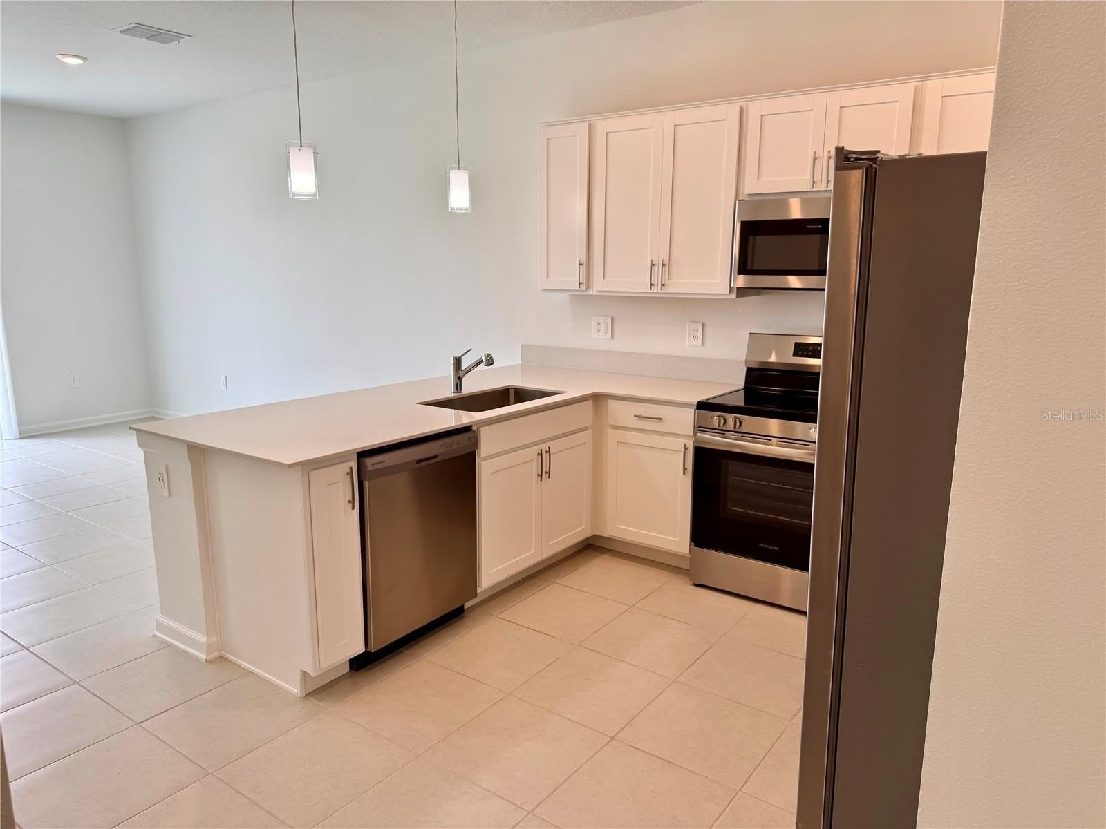 2658 Armstrong Ave – photo 4