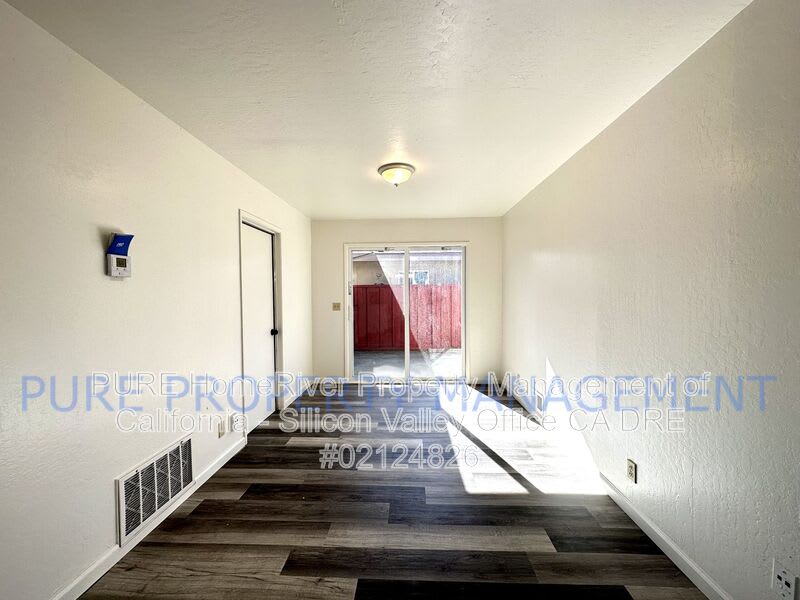 555 Bridge Street – photo 4