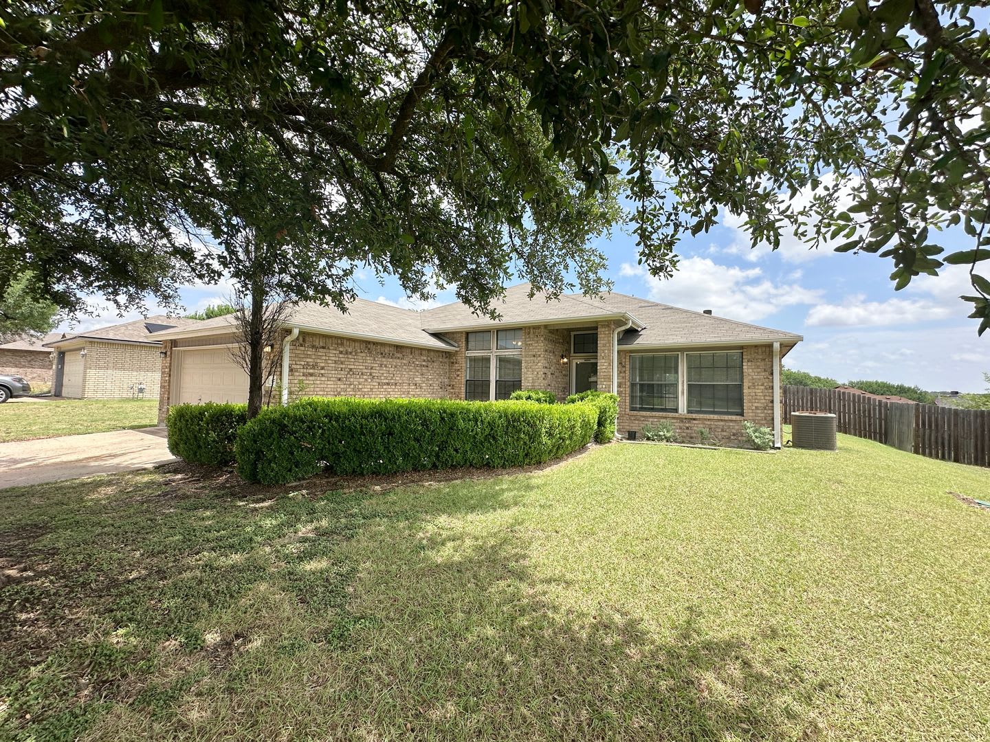 607 Hogan Drive – photo 1
