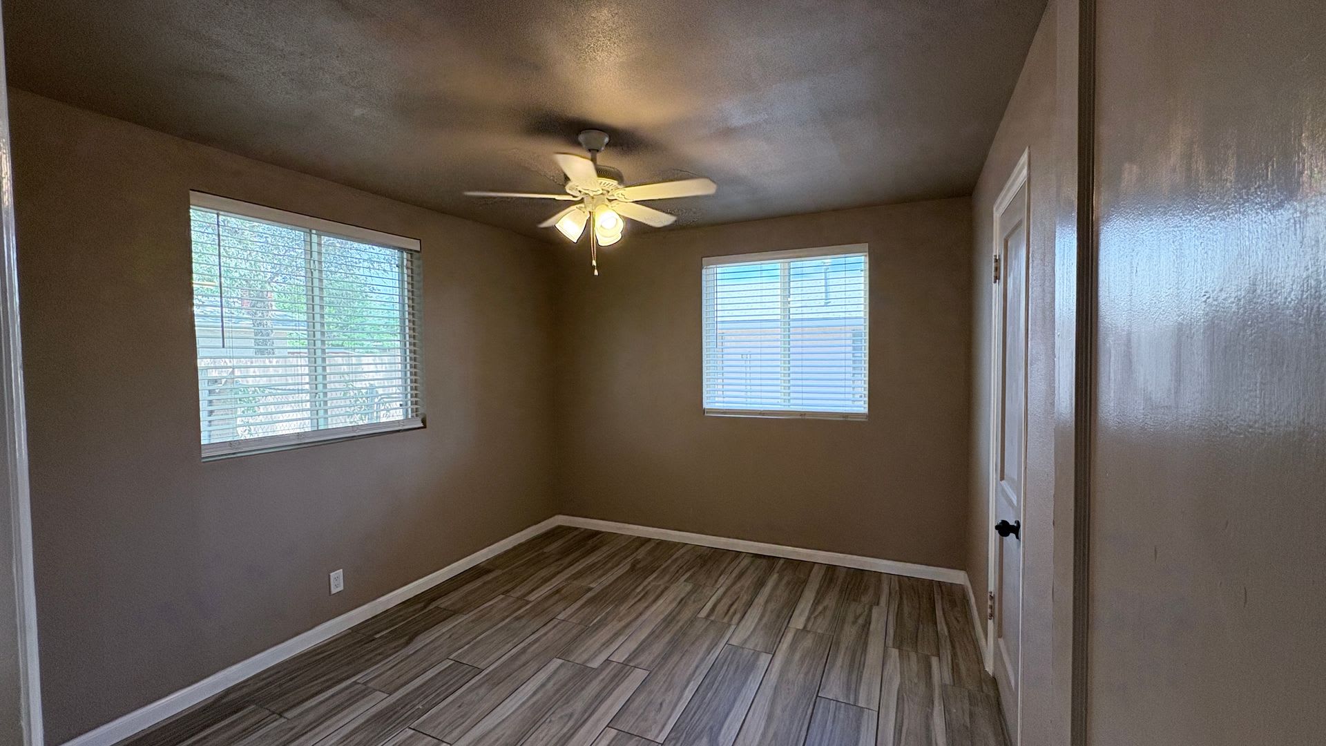 1607 W Walnut – photo 5