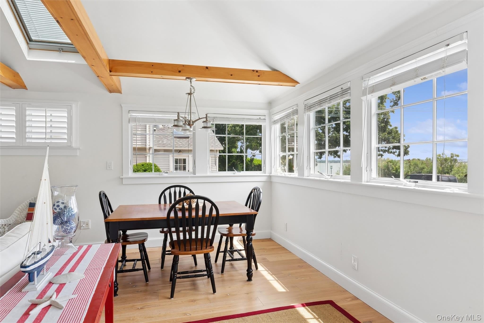 33 Bay Avenue – photo 5