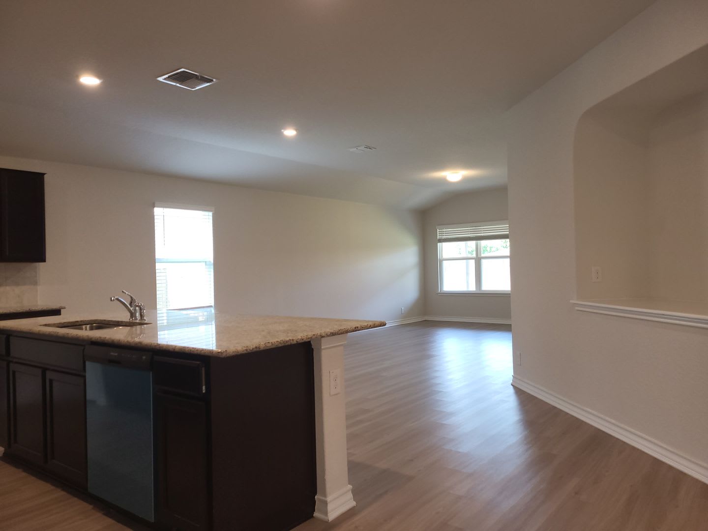 Pristine Home With Open Floor Plan – photo 3
