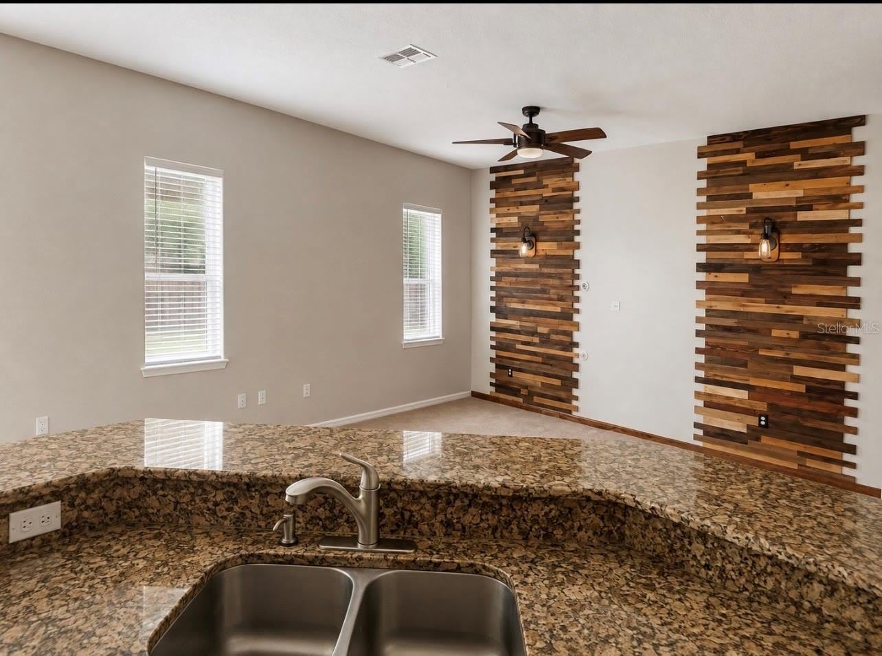 227 PAMONA Street – photo 5