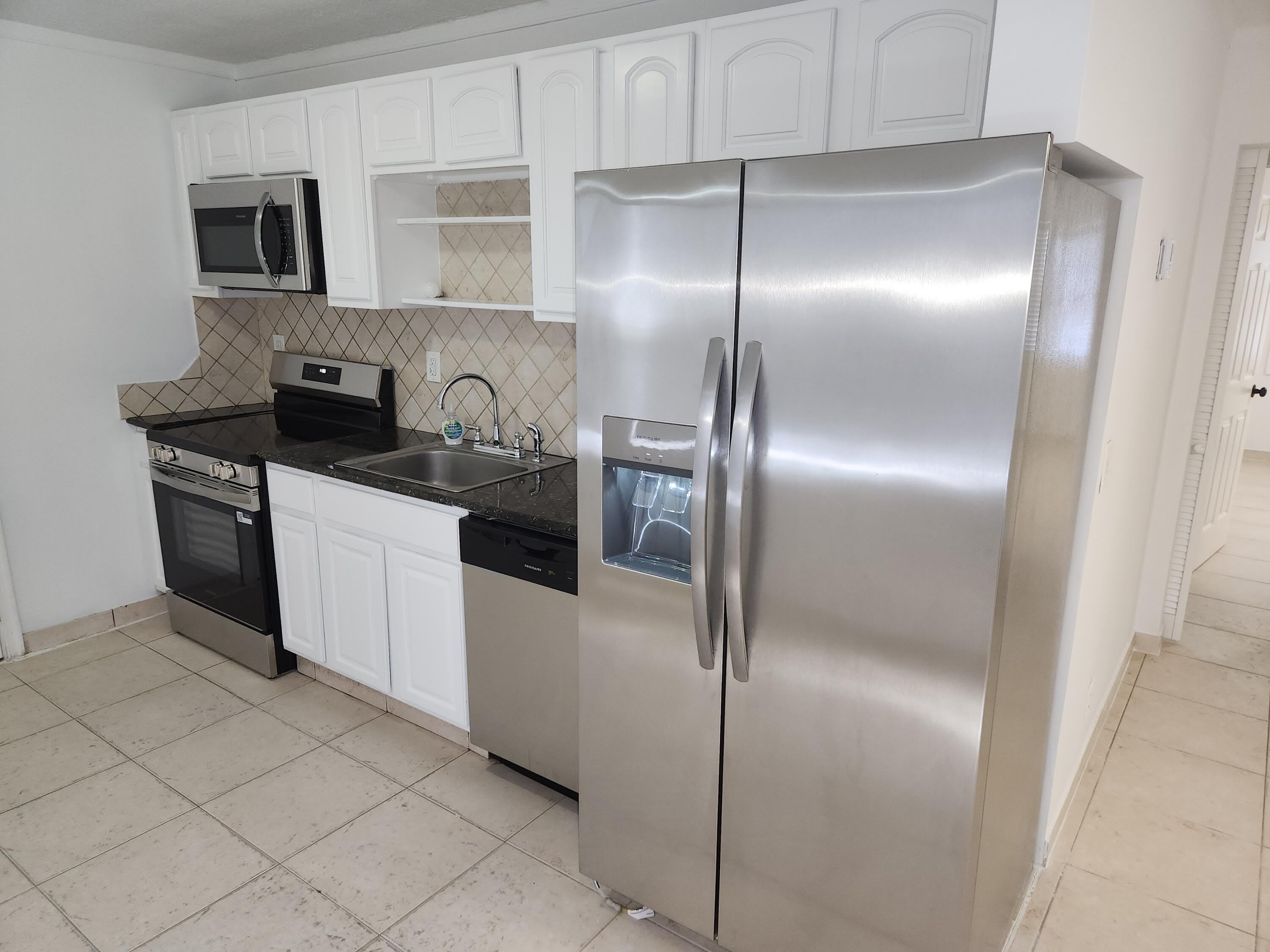 210 NW 13th Avenue – photo 2