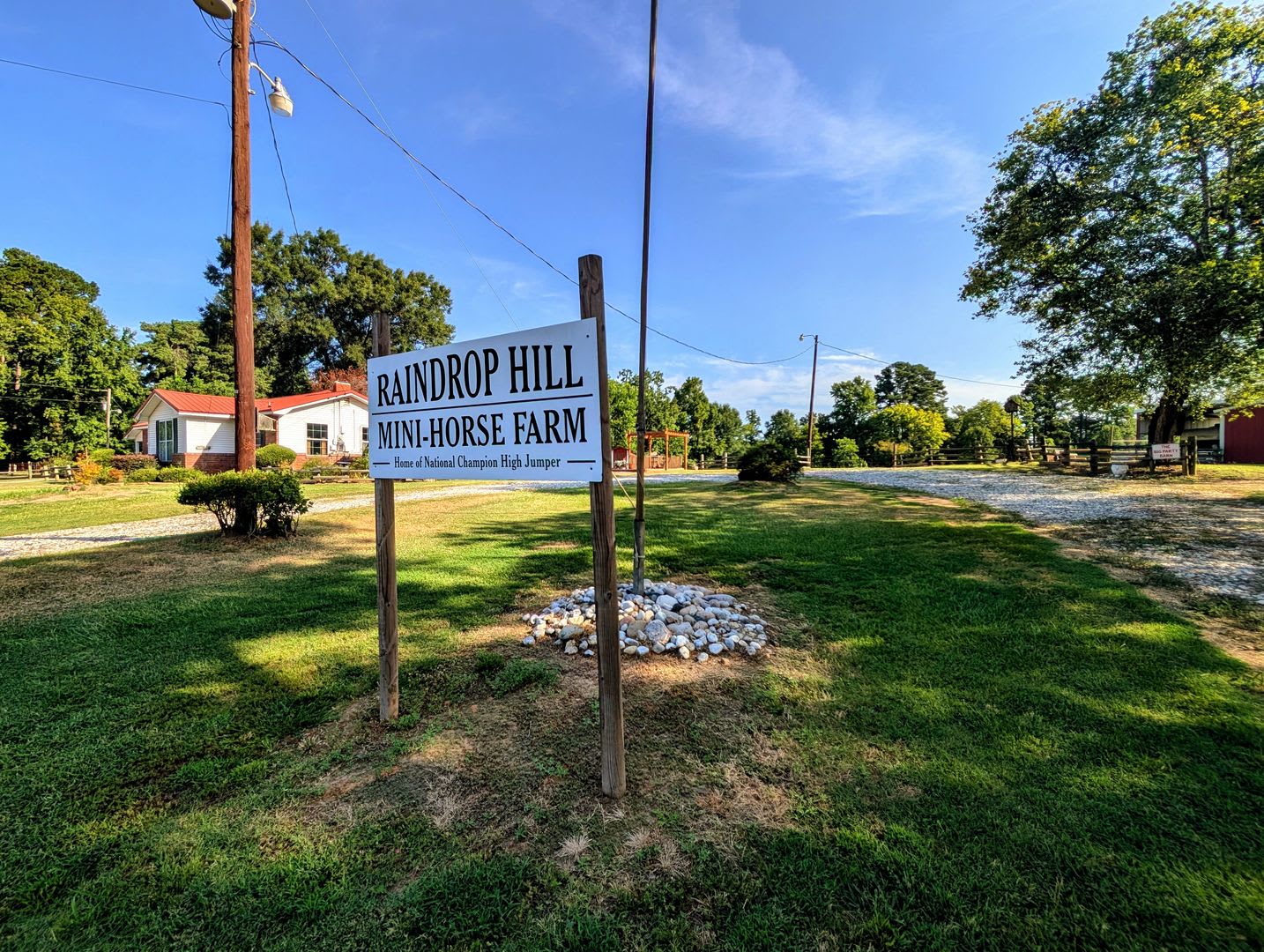 Charming Raindrop Hill Farmhouse On Gibson Lane All Utilities Included With Additional 250 00 A Month – photo 4