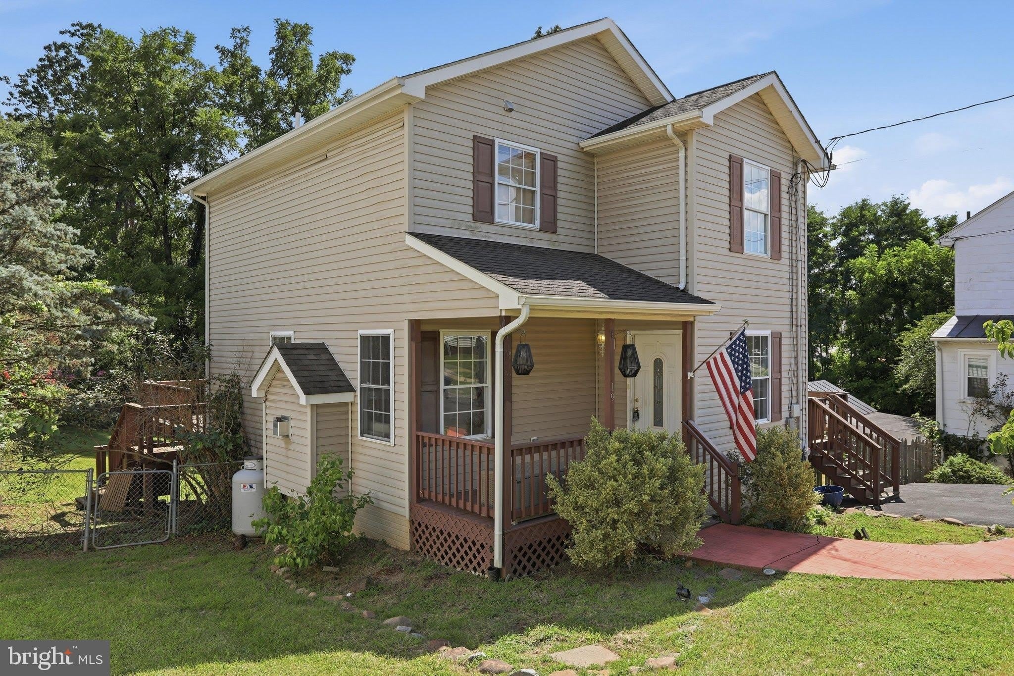 19 FAIRVIEW Avenue – photo 2