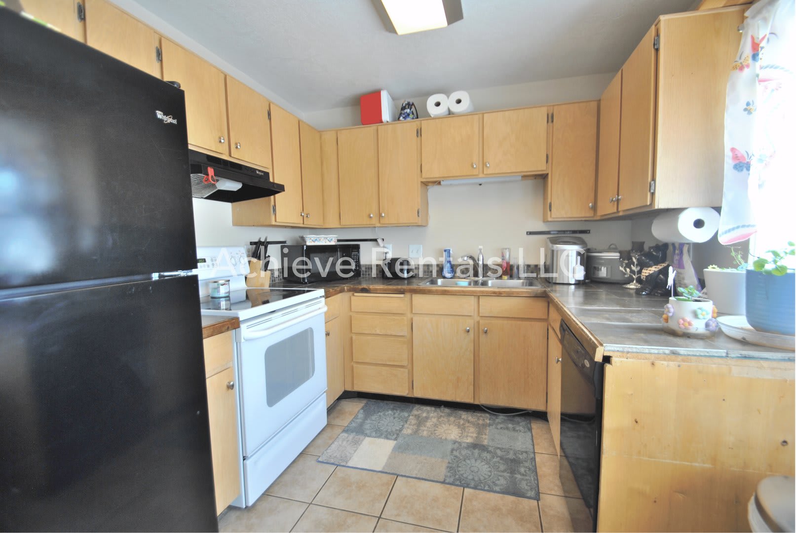 Charming Logan Home – photo 5