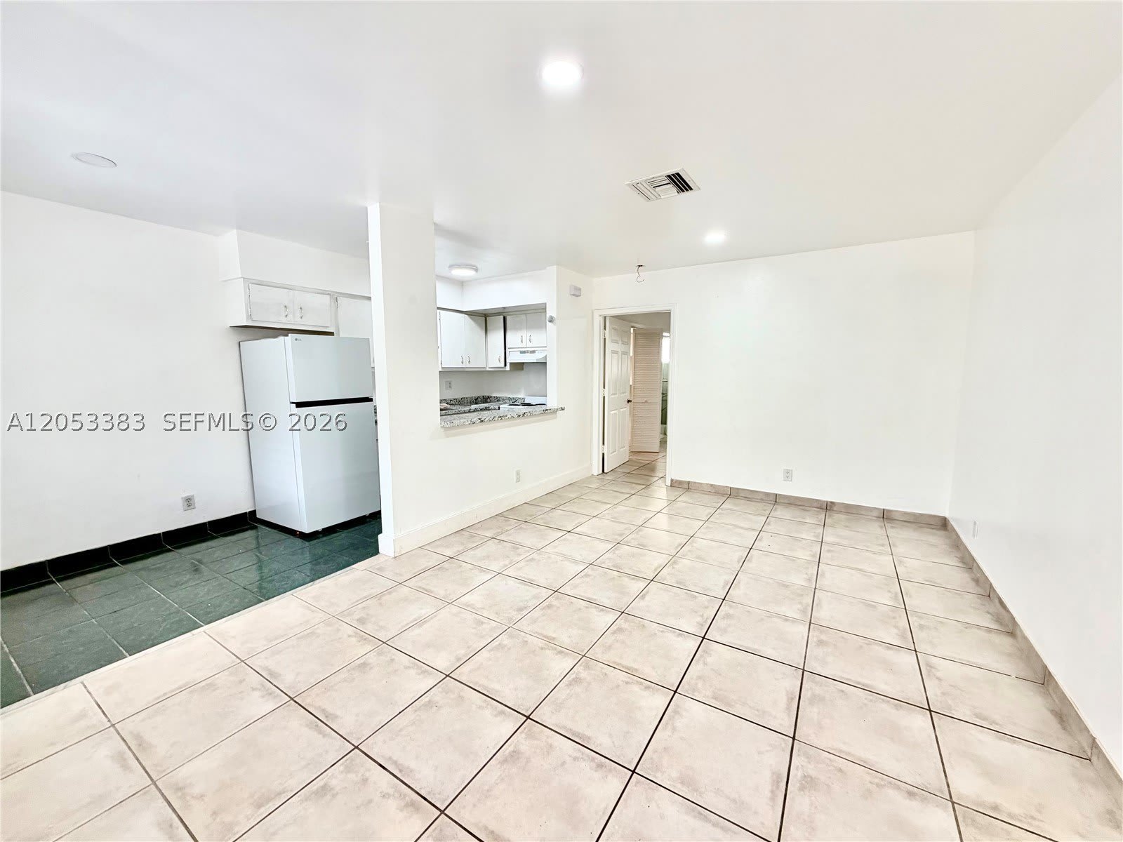 905 SE 13th St – photo 3