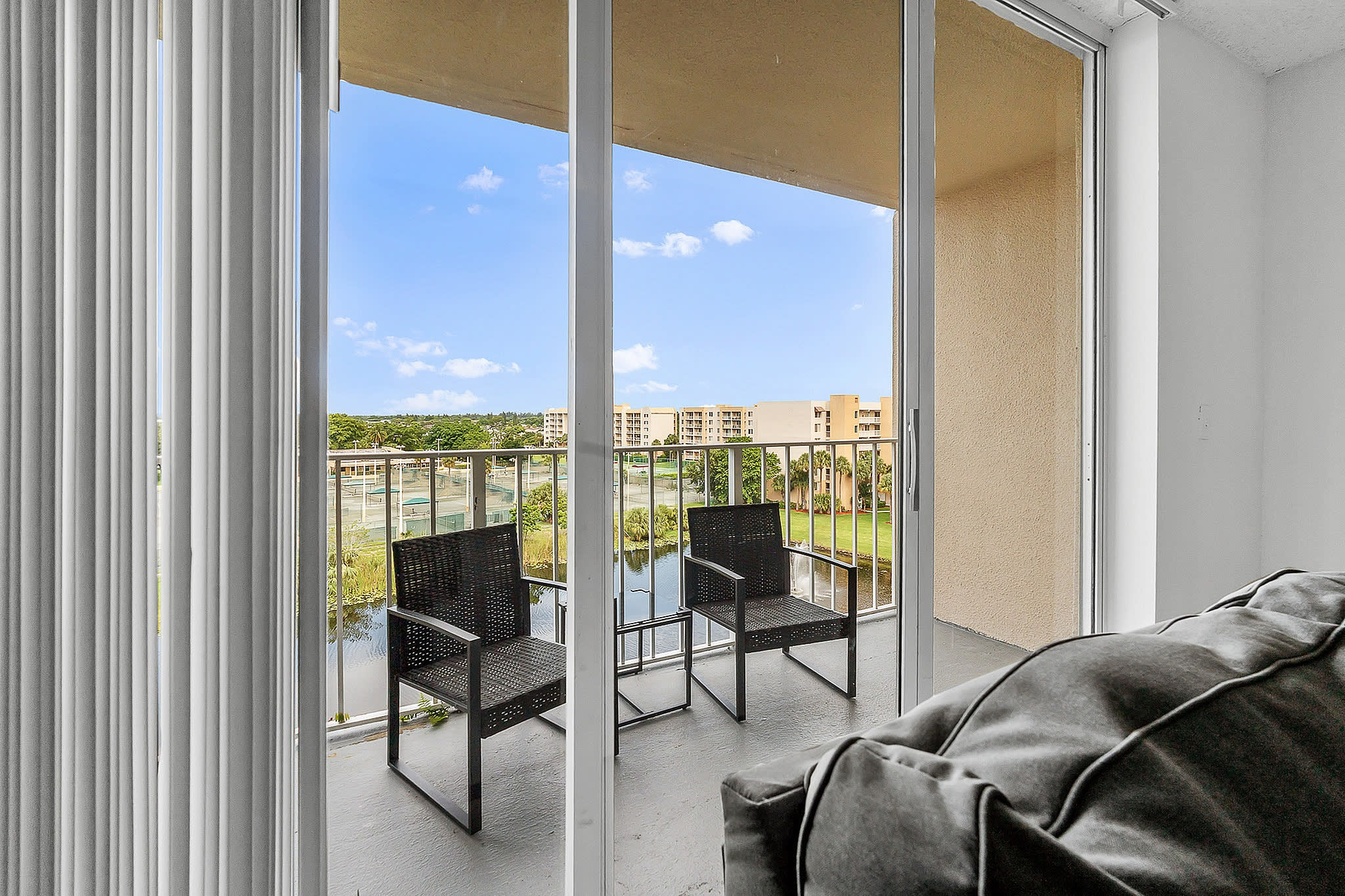 Tennis Towers Apartments – photo 4