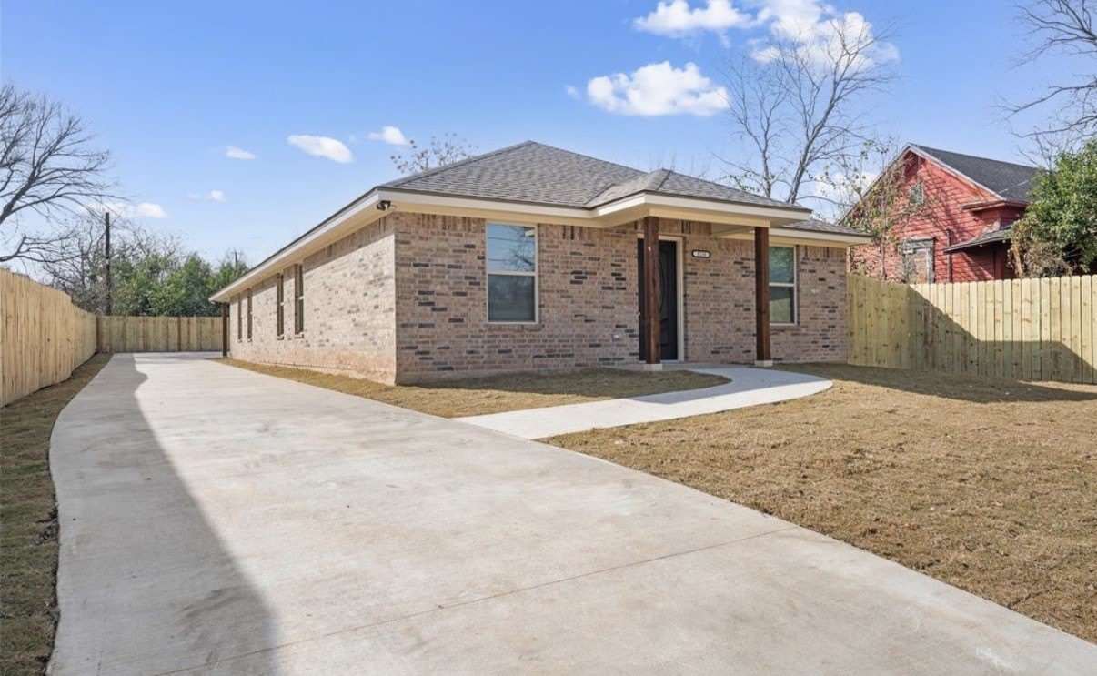 1126 N 11th Street – photo 2
