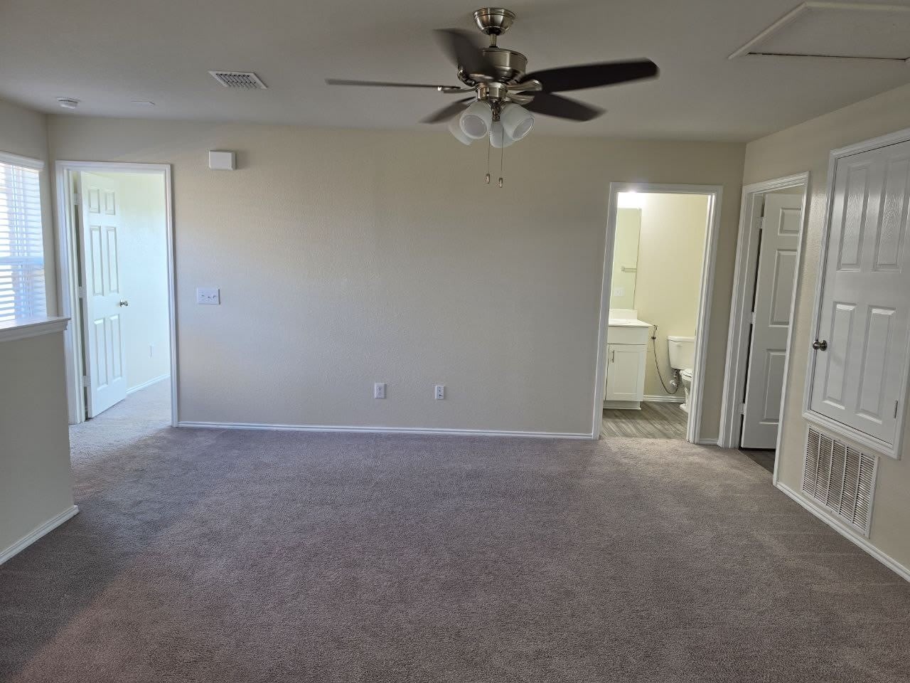 306 Grenada Lake Drive – photo 3