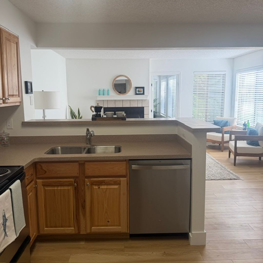 Beautiful Newly Remodeled 2Bd 1Ba Condo In North Boulder – photo 5