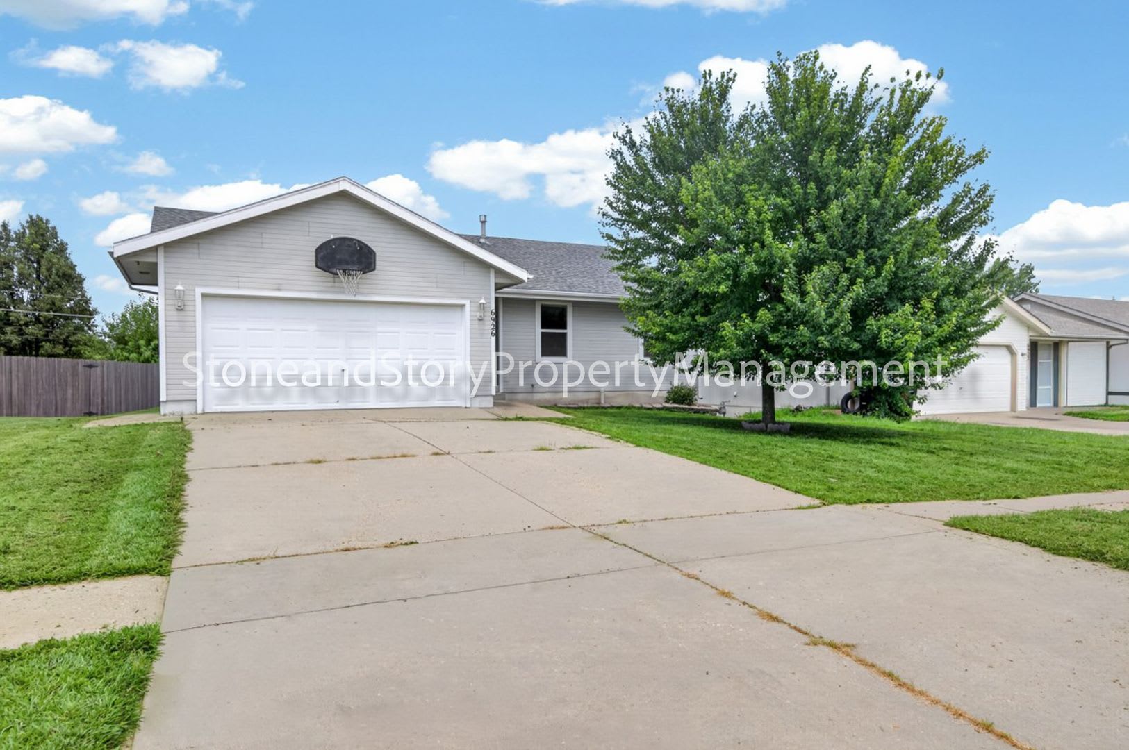 4 bedroom 3 bath in Washburn Rural School District – photo 1