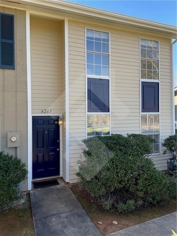 4267 Grogan Street NW – photo 2