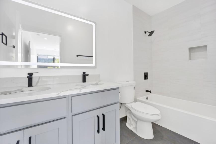 4350 W Lawrence Ave – photo 5