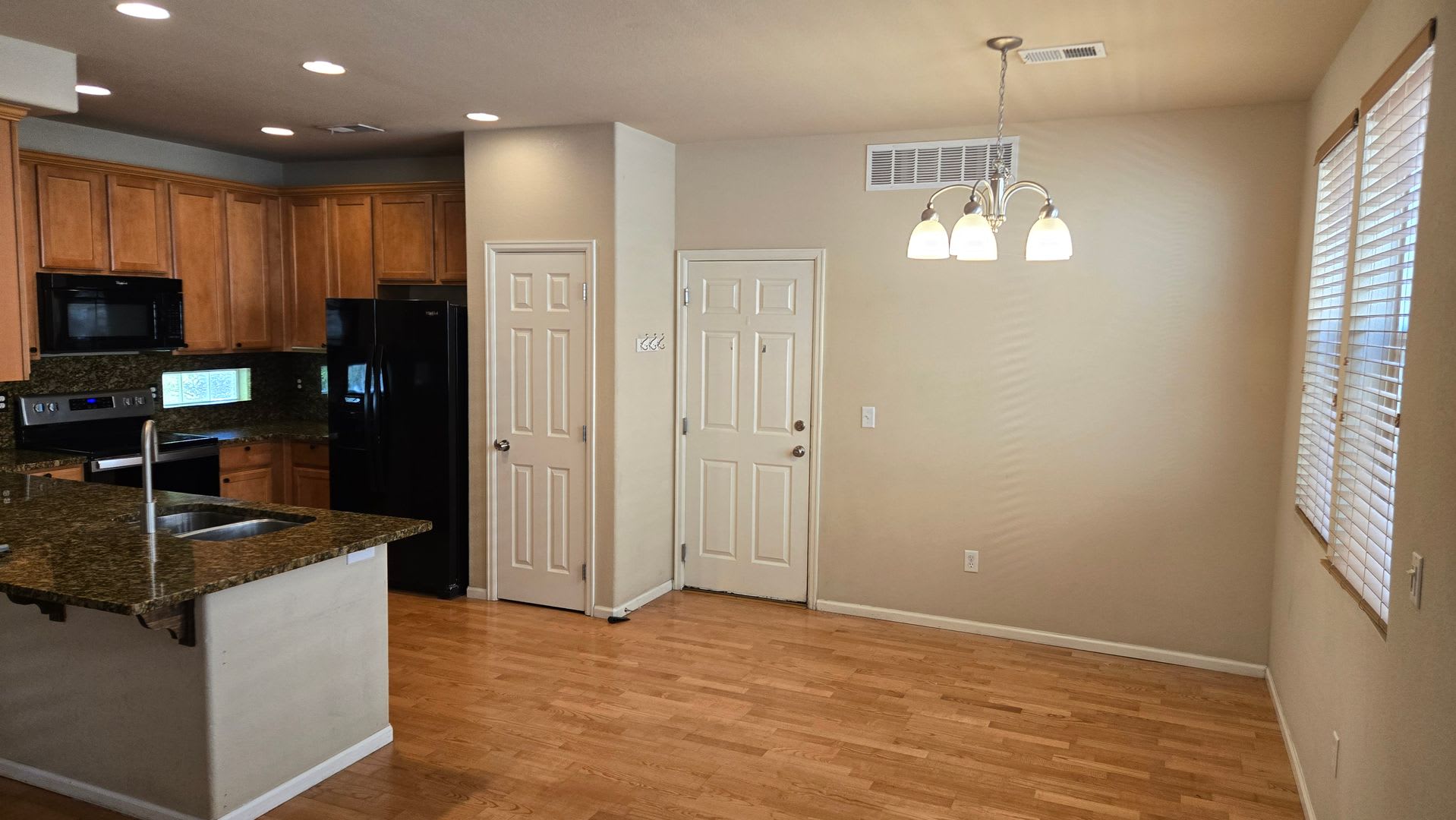 Central Park single family home – photo 5