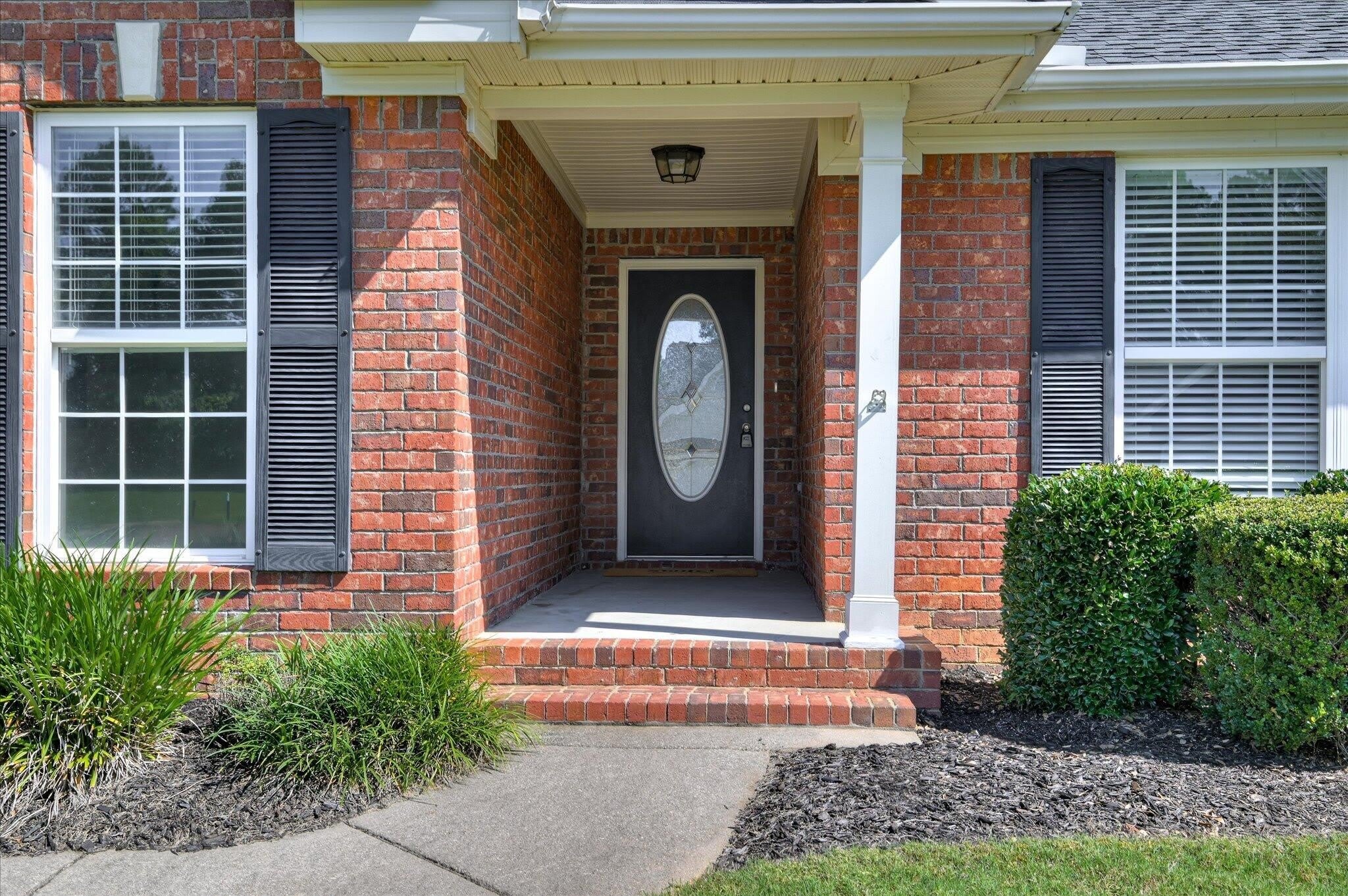 443 Surrey Park Drive SE – photo 4