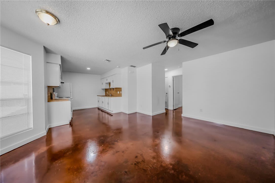 6641 Rhine Drive – photo 2