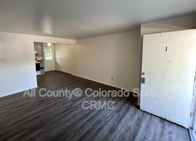 329 Bonnie Court – photo 2