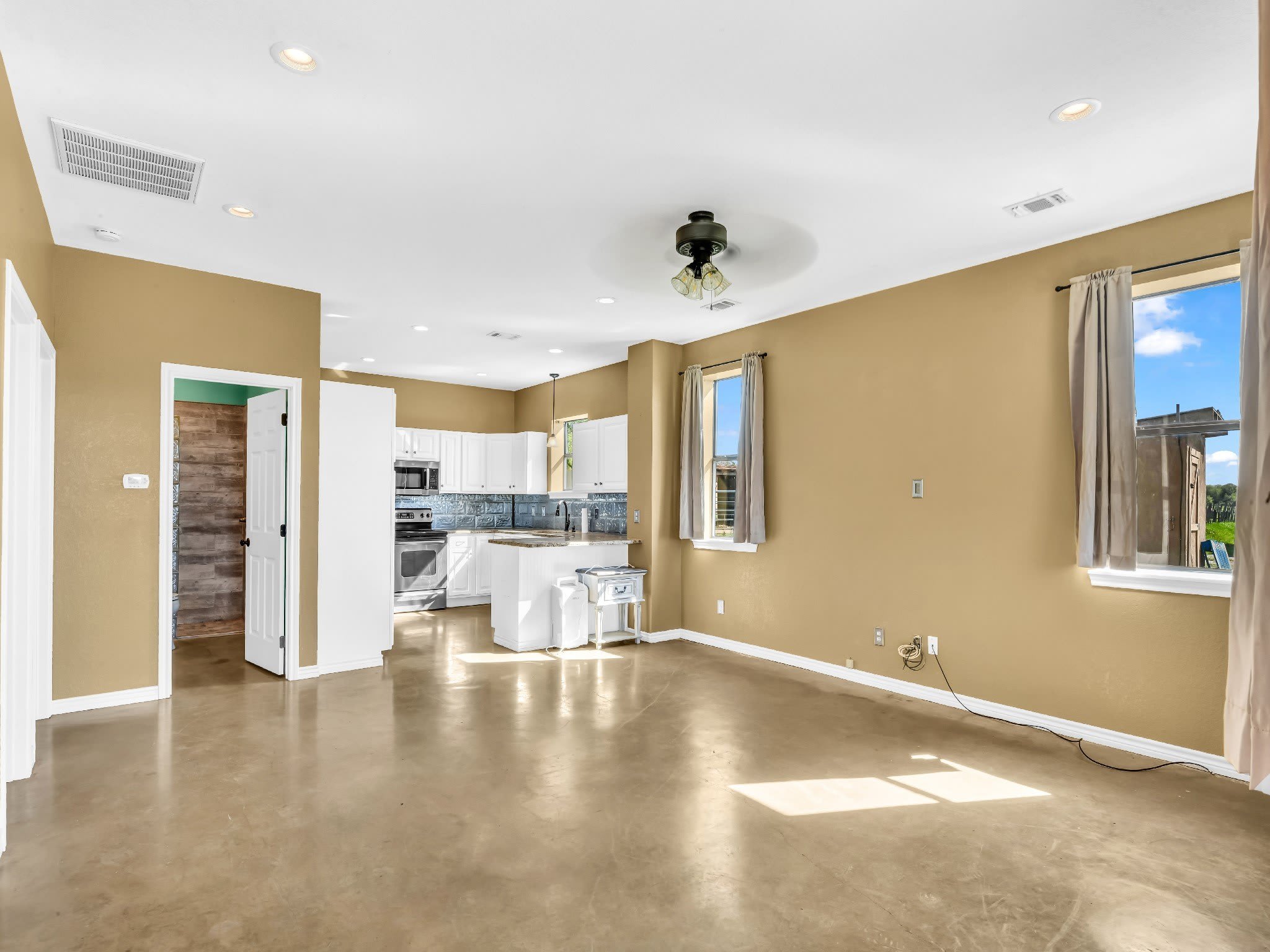 4507 County Road 2690 – photo 4