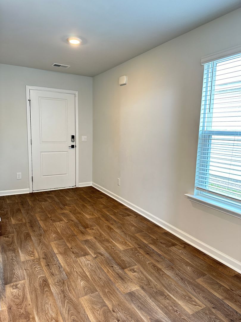 Gorgeous Ladson Home! – photo 3