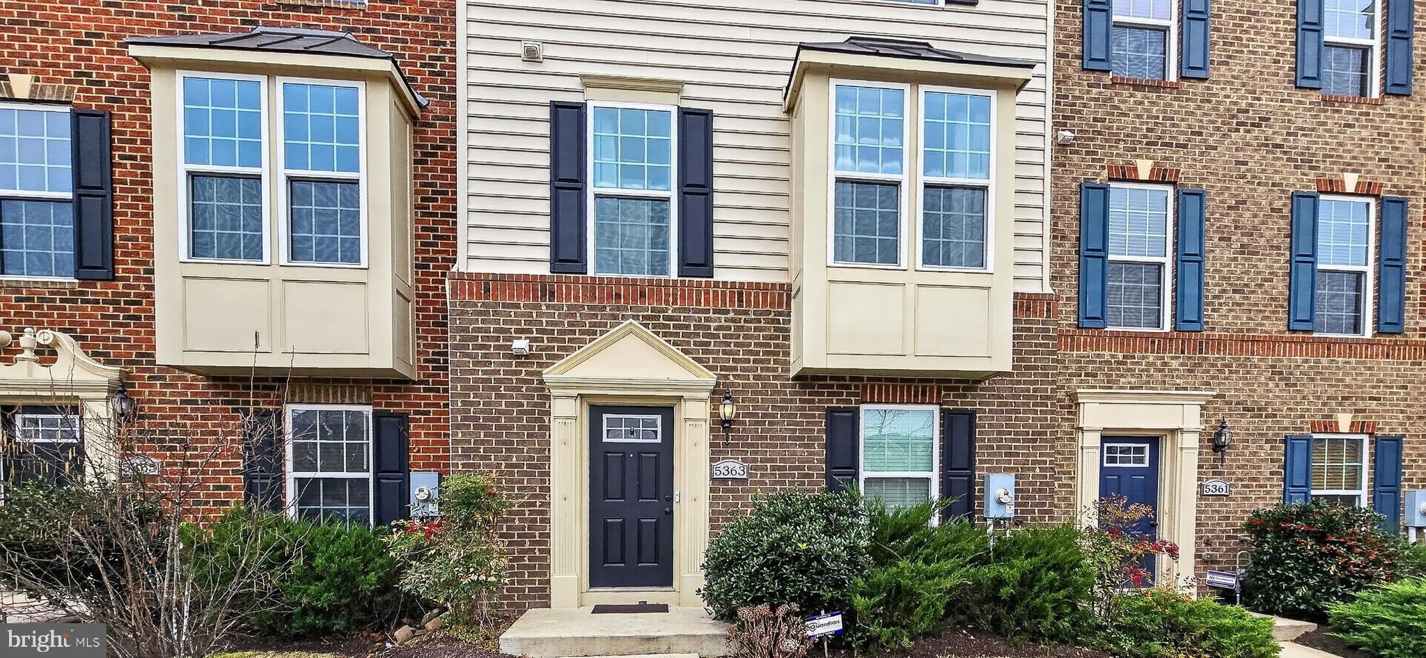 5363 S Center Drive – photo 3