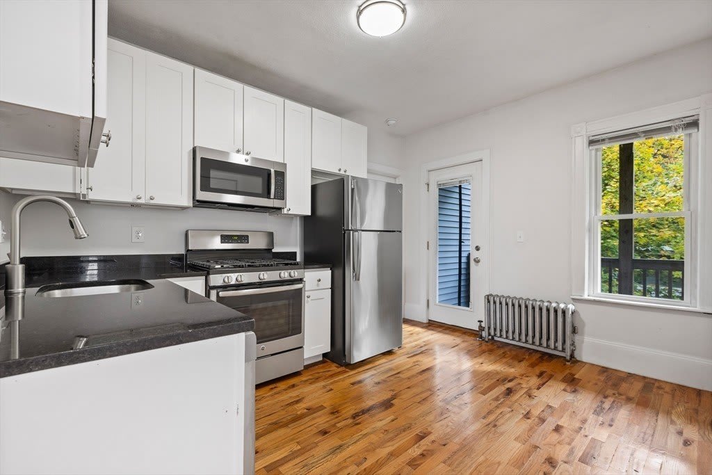 39 Bradley St – photo 1