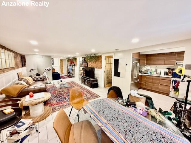 482 Columbus Ave. – photo 2
