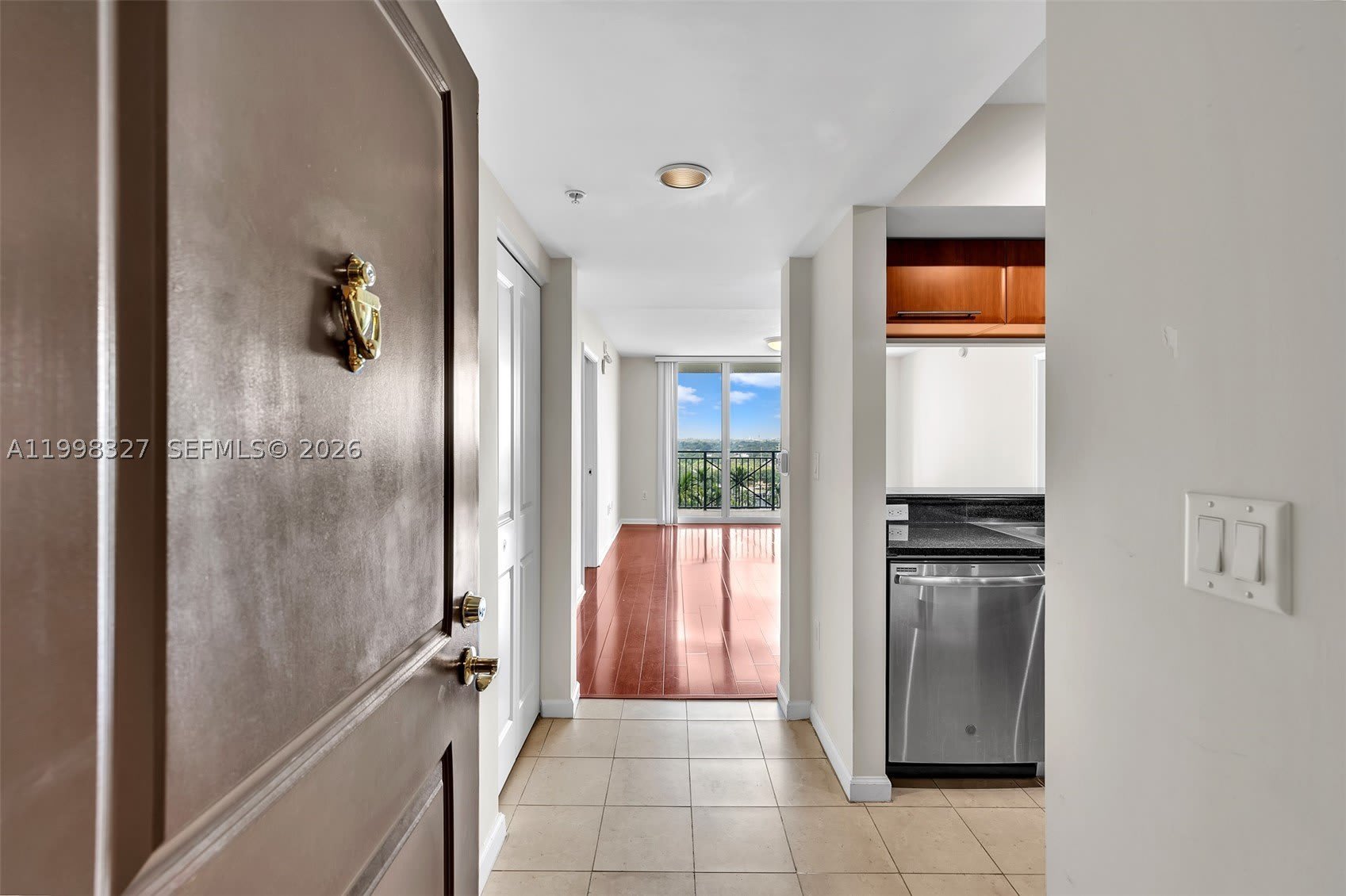 610 W Las Olas Blvd – photo 3