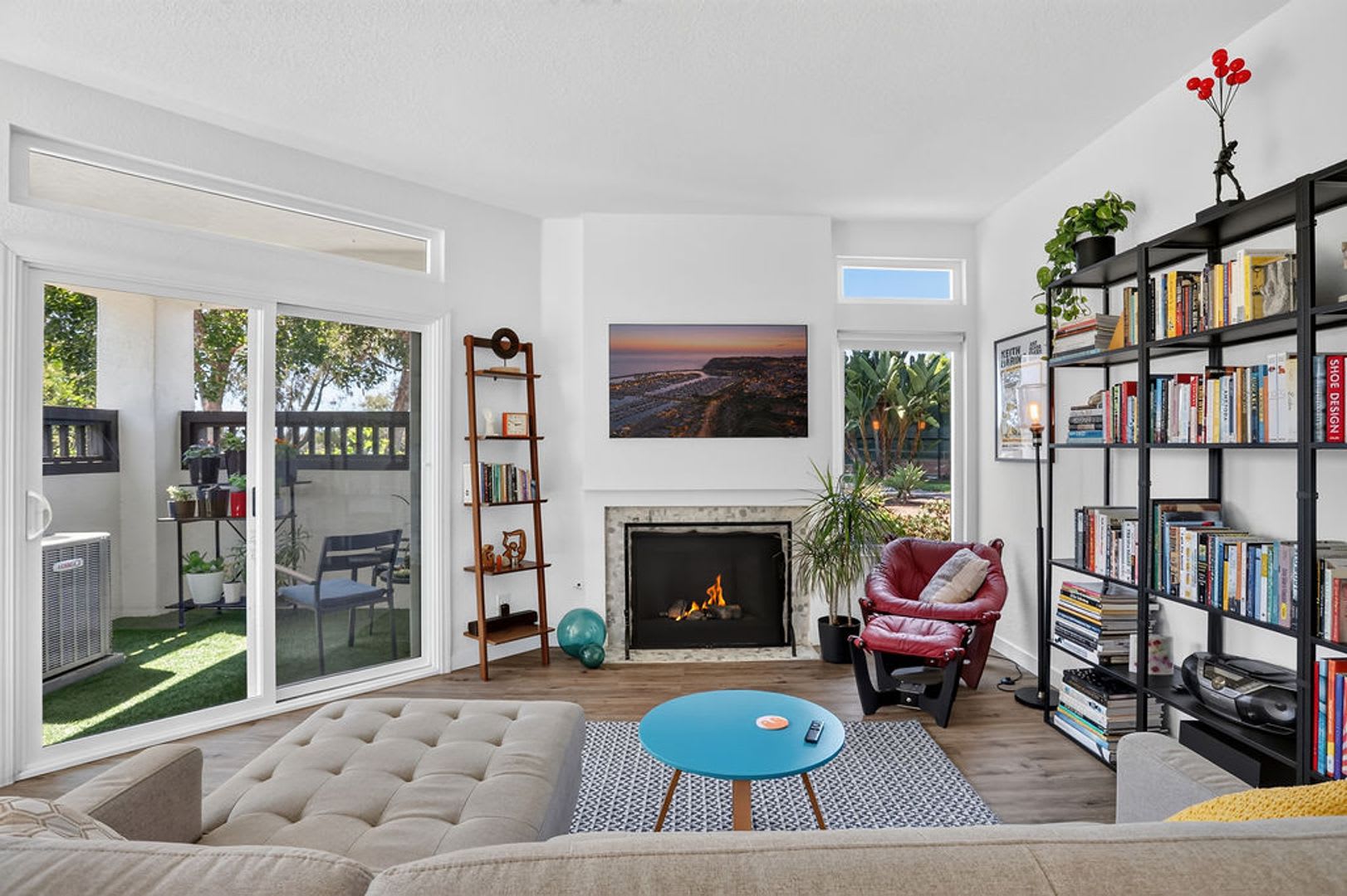 Furnished Upgraded 2-bed, 2-bath Private End-Unit with Immersive Nature Views – photo 5