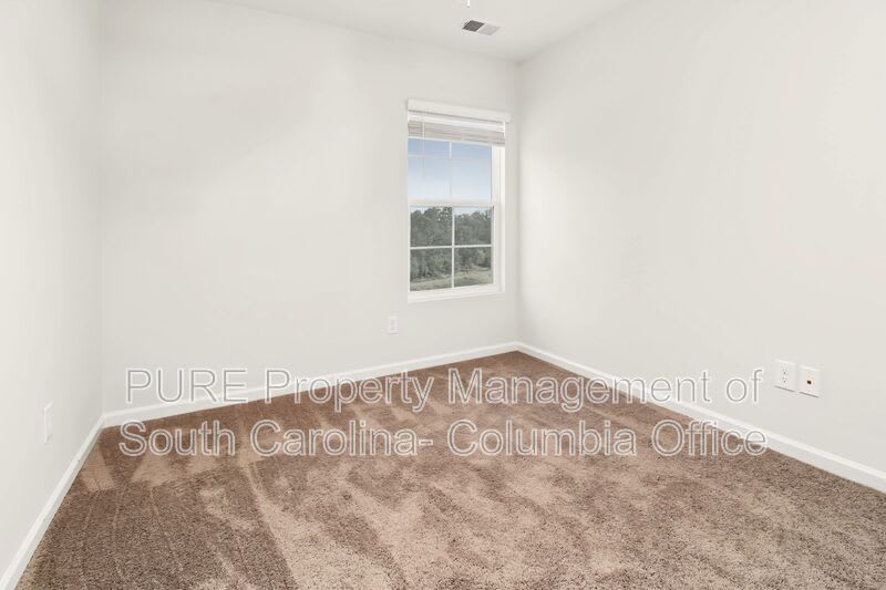 1052 Astoria Drive – photo 5