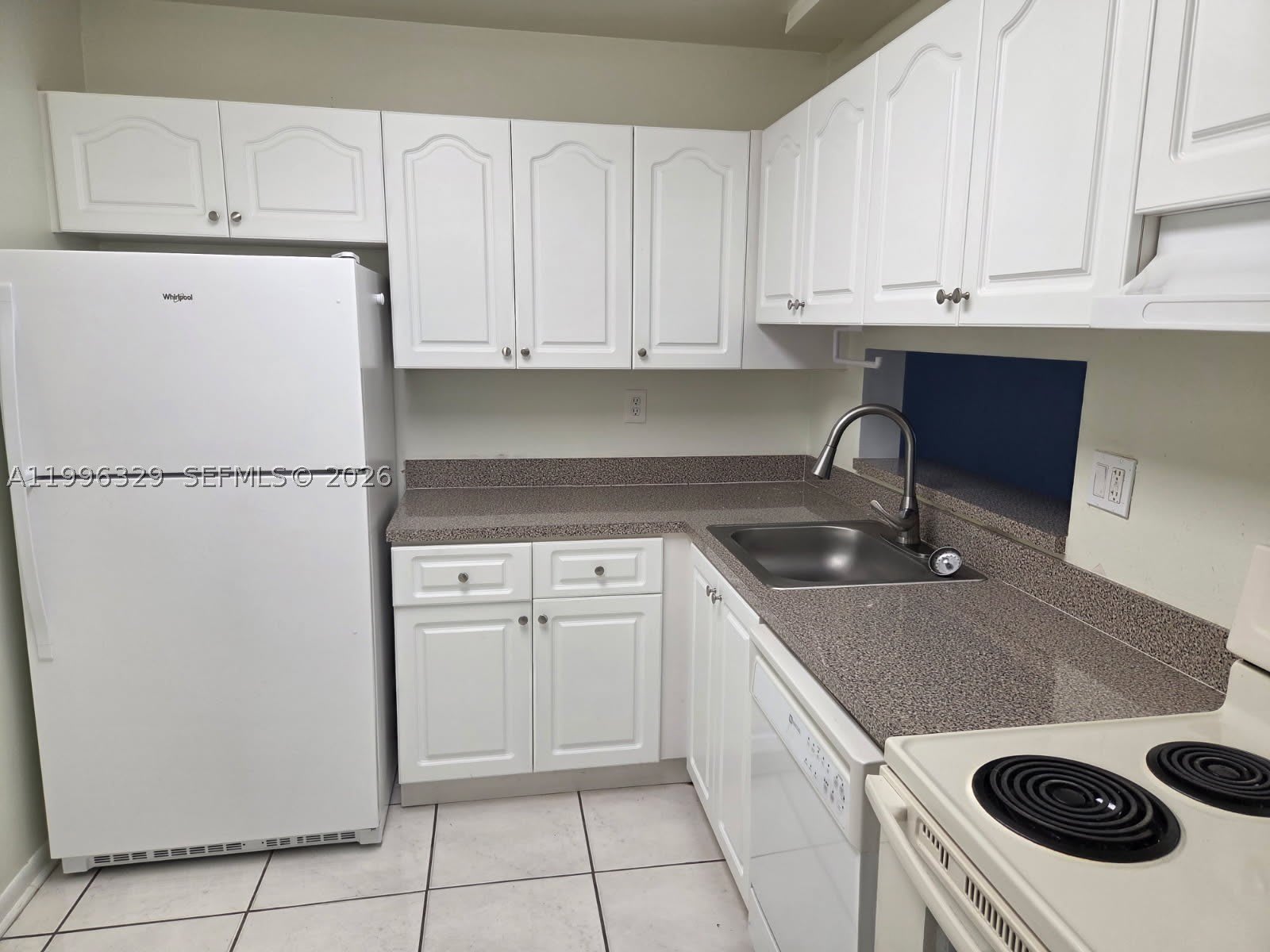 8015 SW 107th Ave – photo 2