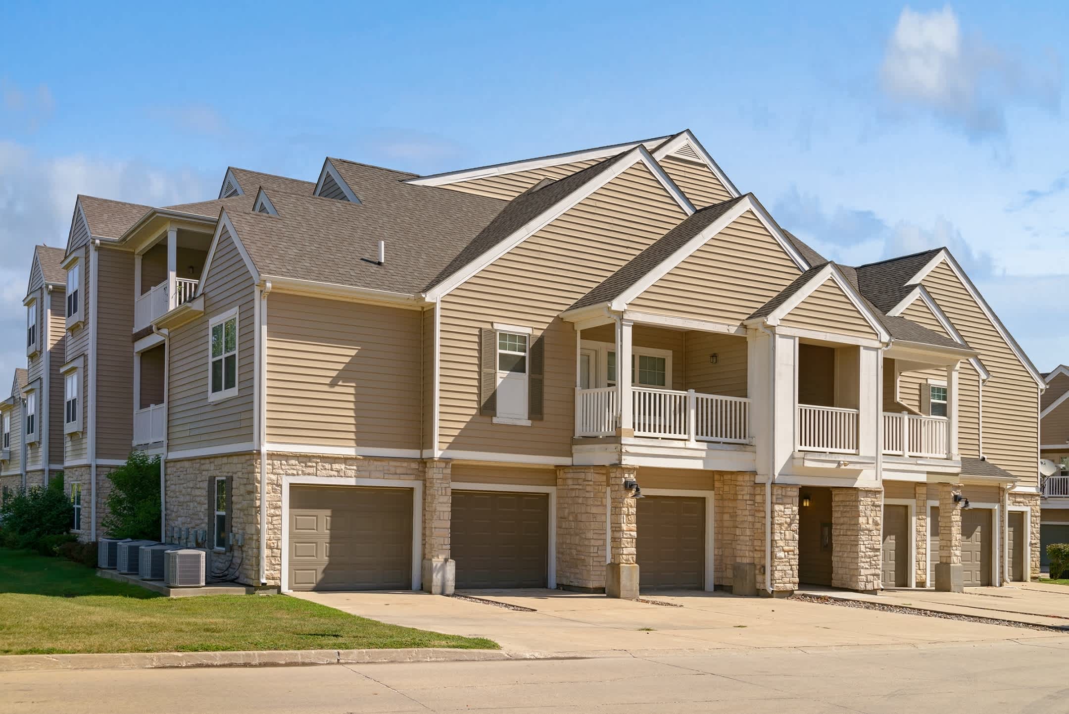 Mansions at Jordan Creek – photo 3
