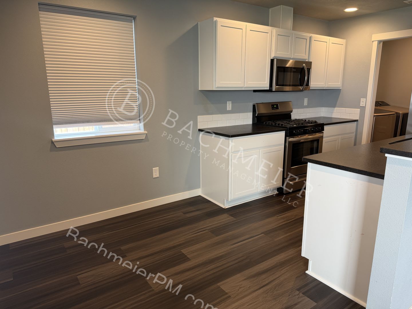 Beautiful Newer 3-Bedroom, 2-Bathroom Single-Family – photo 4