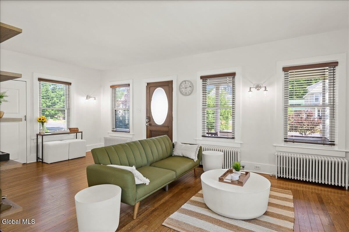 162 Lake Avenue – photo 5