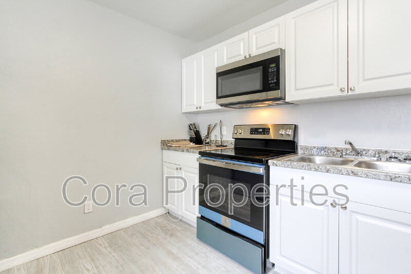 685 Sears Ave Ne – photo 4